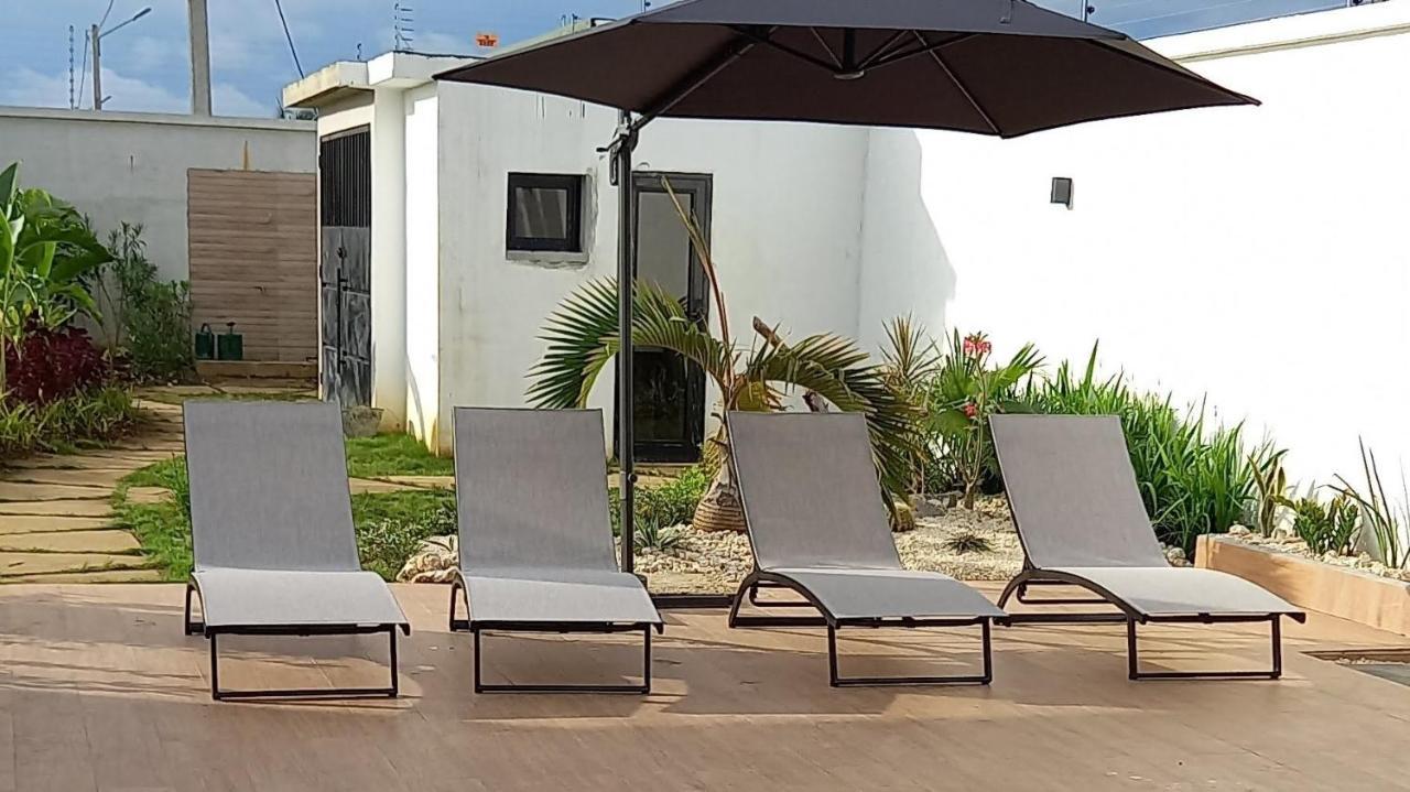 Villa Bolati, Avec Piscine, Jacuzzi, Jardin Et Vue Bonoua Kültér fotó