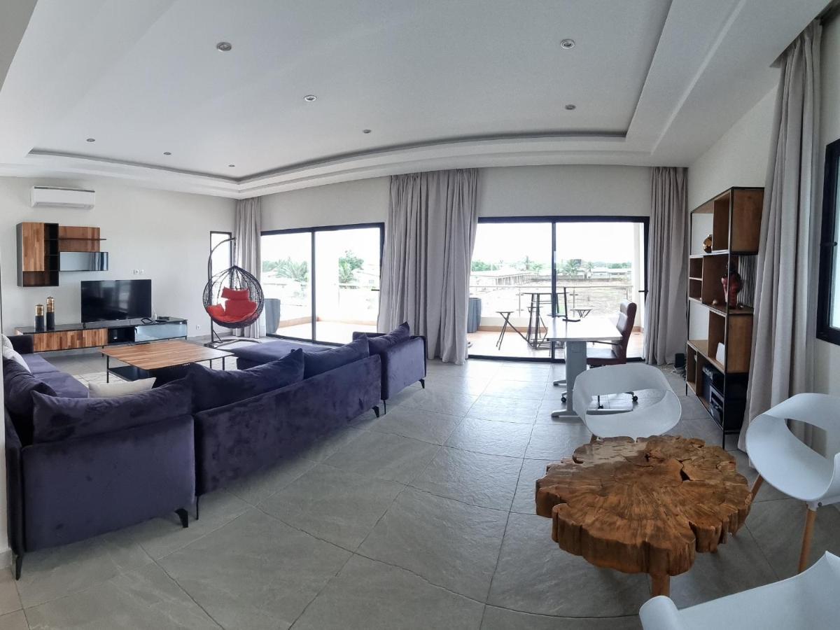 Villa Bolati, Avec Piscine, Jacuzzi, Jardin Et Vue Bonoua Kültér fotó