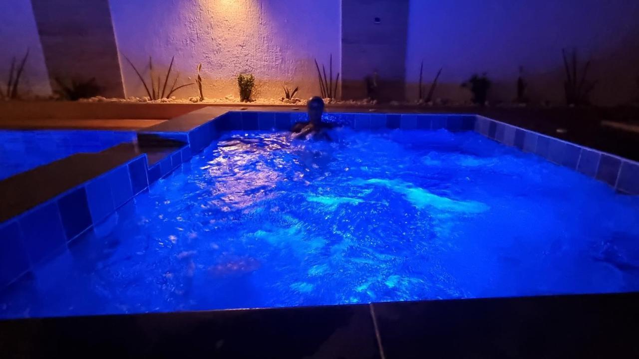 Villa Bolati, Avec Piscine, Jacuzzi, Jardin Et Vue Bonoua Kültér fotó