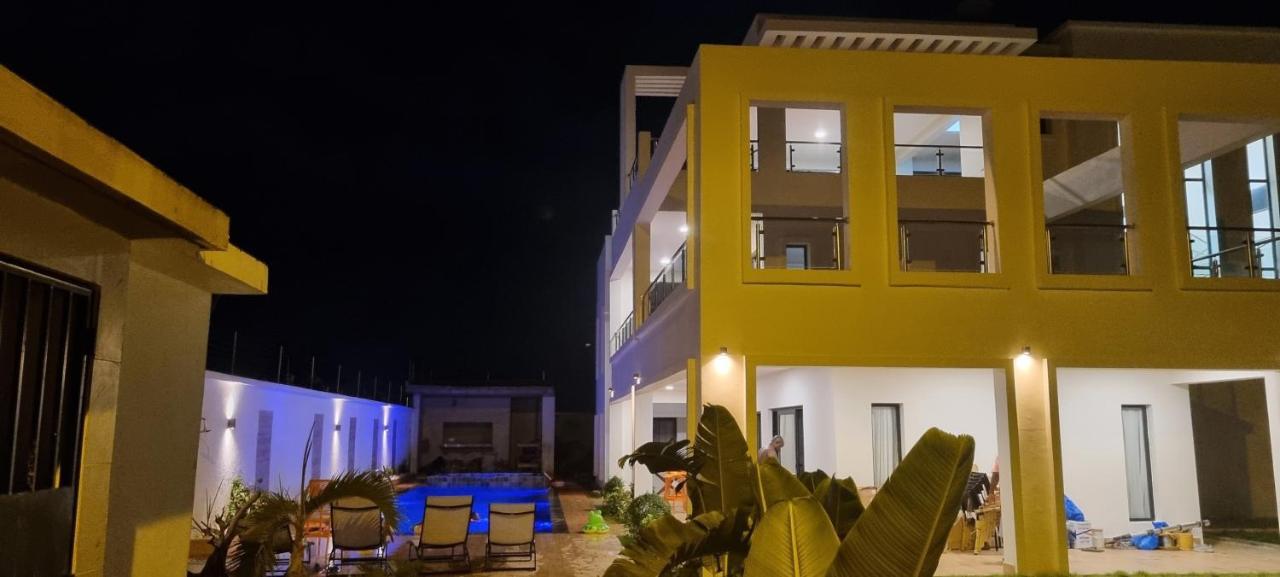 Villa Bolati, Avec Piscine, Jacuzzi, Jardin Et Vue Bonoua Kültér fotó